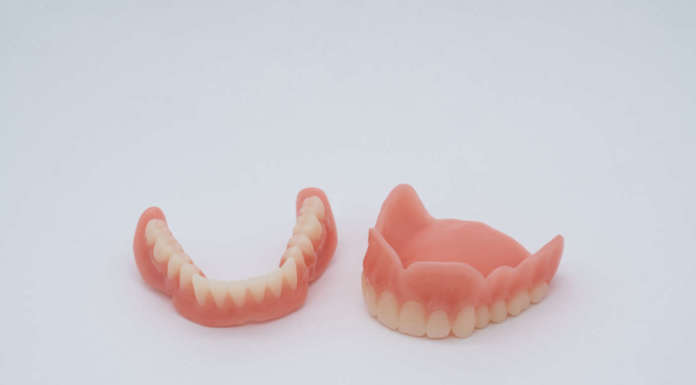 3D Systems lancia la soluzione per protesi dentarie monolitiche stampate a getto